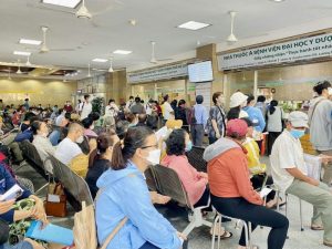 Khám sức khỏe ở bệnh viện công hay tư