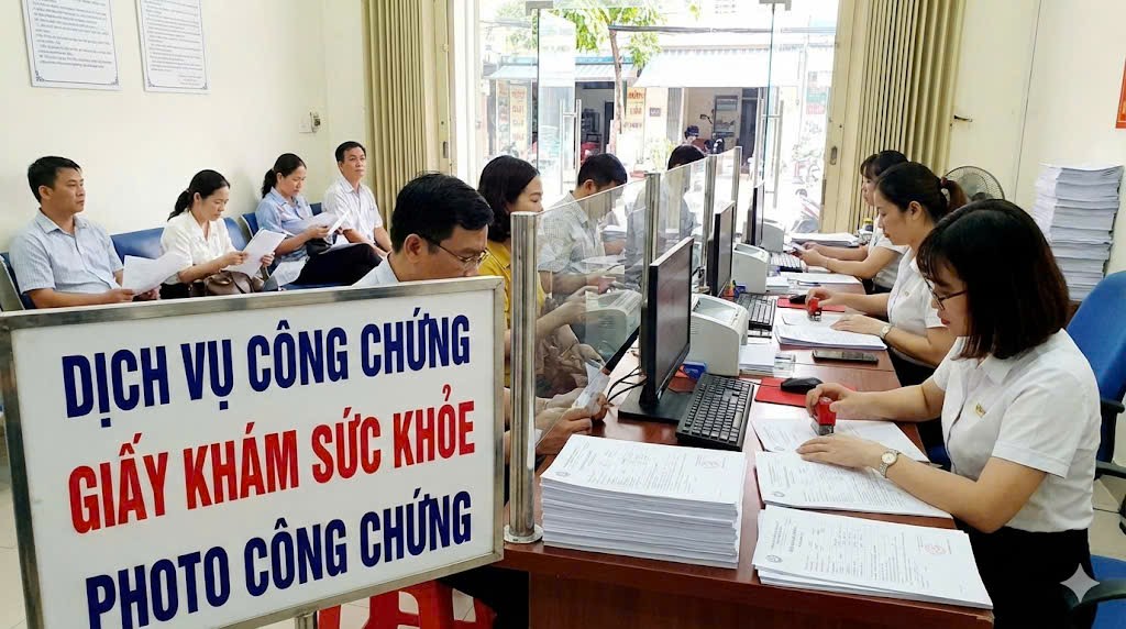 Giấy khám sức khỏe photo công chứng
